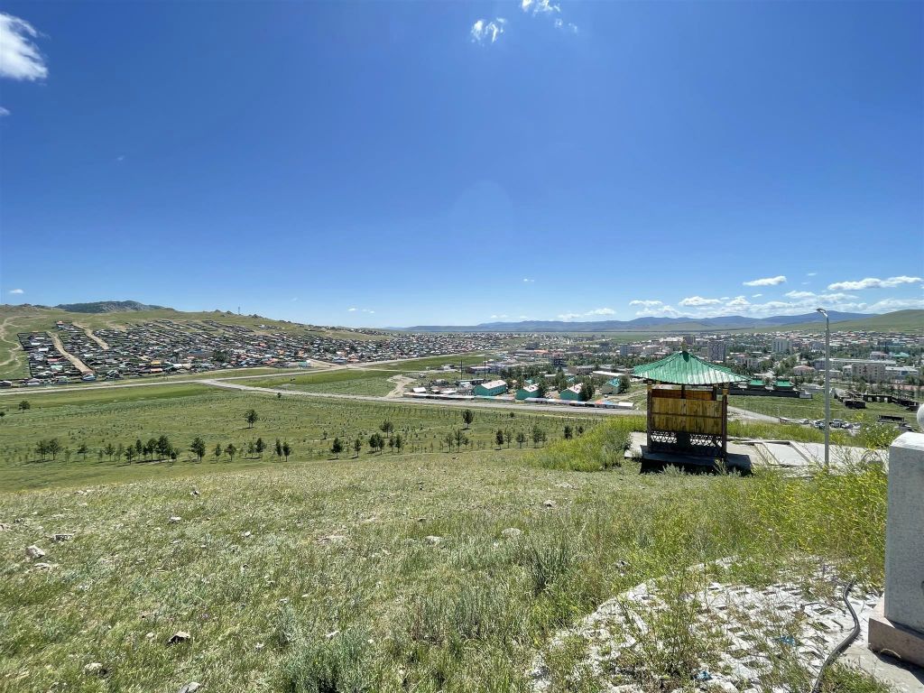 TSETSERLEG - de stad Tsetserleg vanaf het Galdan Dsuu complex