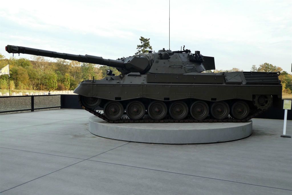 een Leopard 1V tank