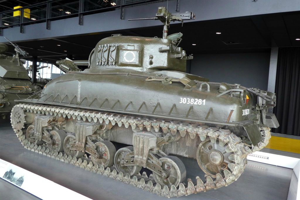 een M4A1E9 Sherman tank (1945-1965)