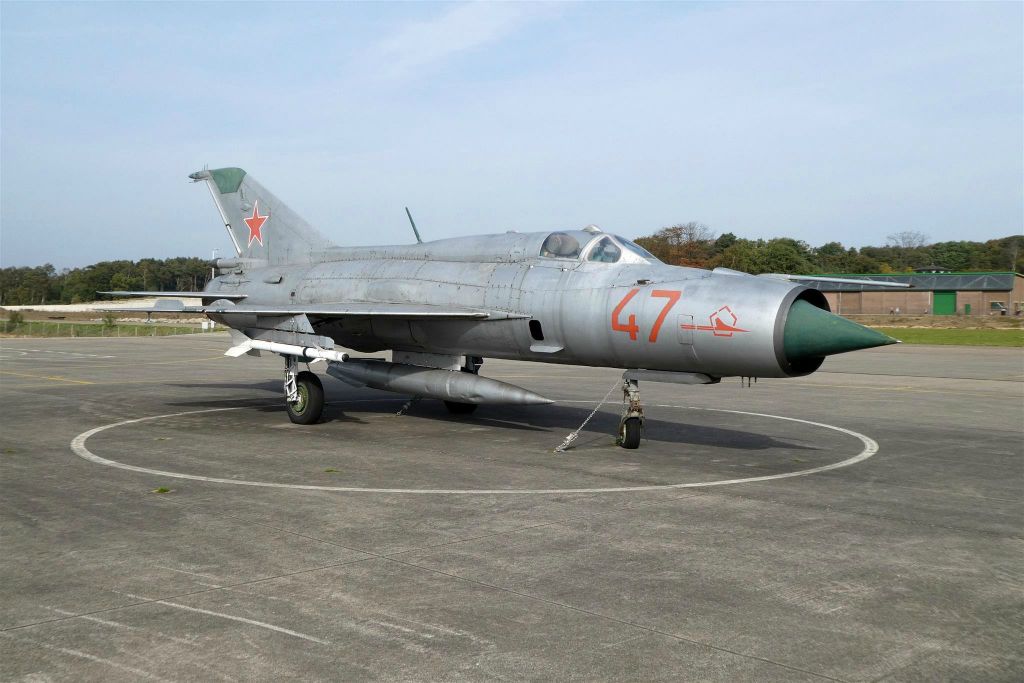 een MiG-21PFM 'Fishbed' SPS straaljager (1966-1990)
