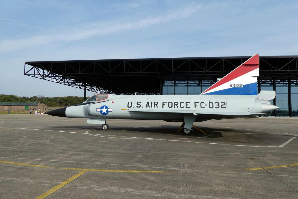 een Convair F-102A 'Delta Dagger' straaljager (1960-1969)