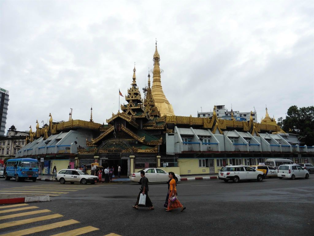 YANGON - de Sule pagode