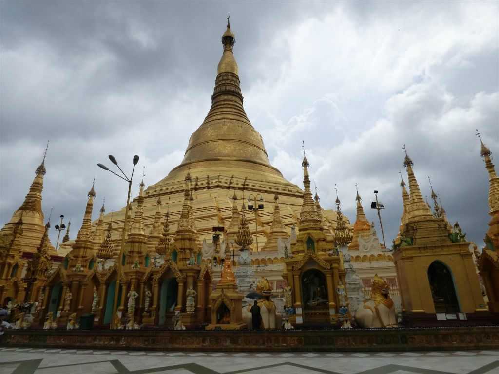 YANGON - de Schwedagonpagode
