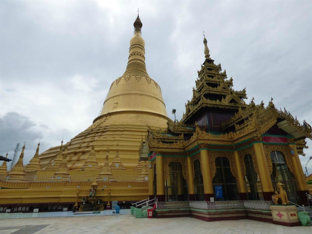 BAGO - de Shwemawdaw pagode