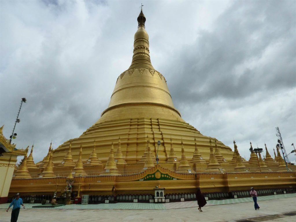 BAGO - de Shwemawdaw pagode