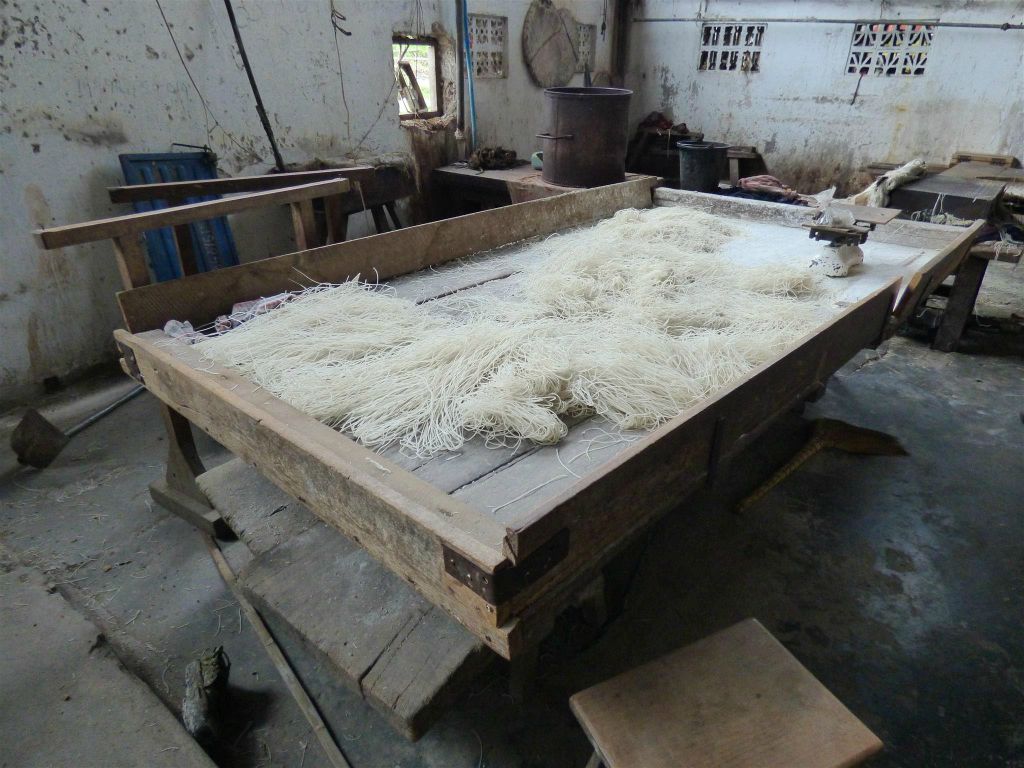 HSIPAW - een noedel fabriekje