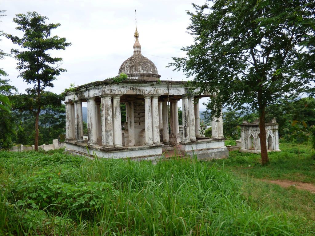 HSIPAW - enkele graftombes