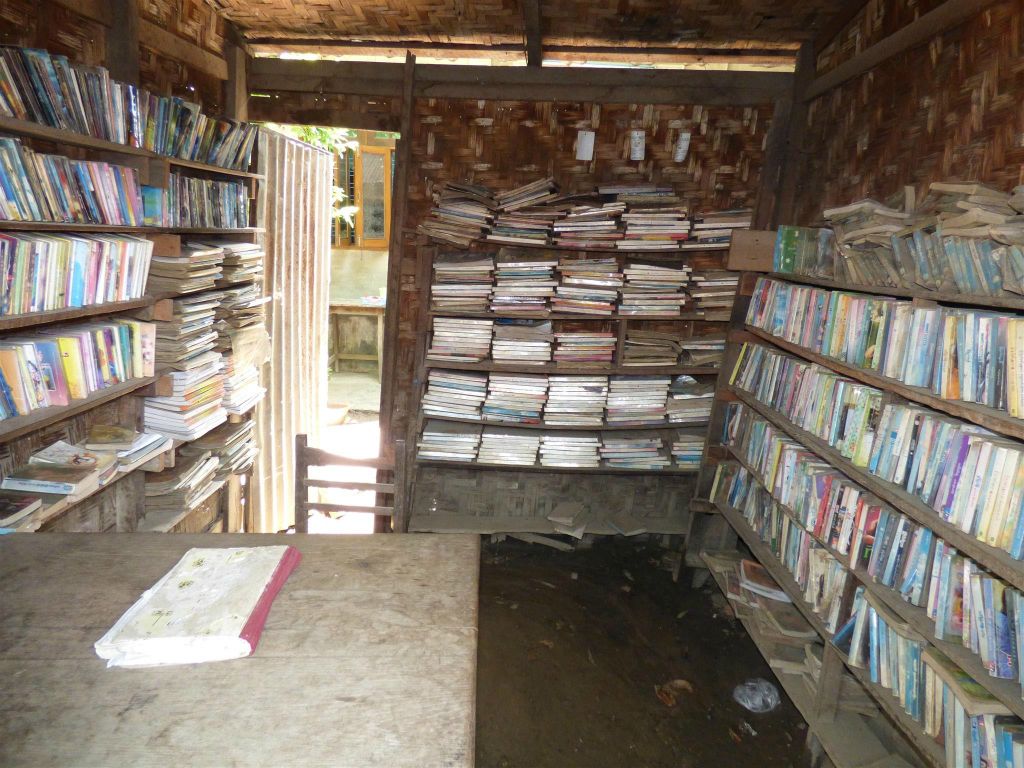 MANDALAY - een bibliotheek