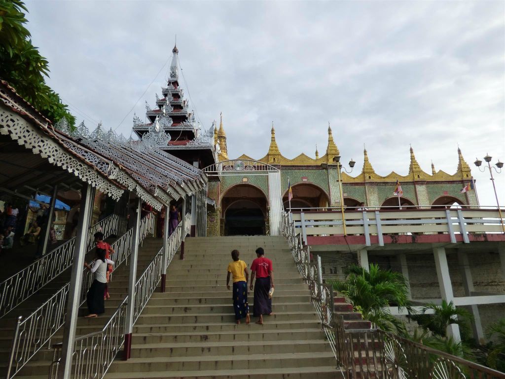 MANDALAY - het Mandalay Hill complex