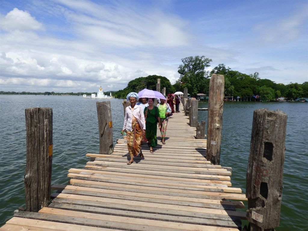 AMARAPURA - de U Bein-brug, die wereld langste teakhouten voetgangersbrug (1,2 km)