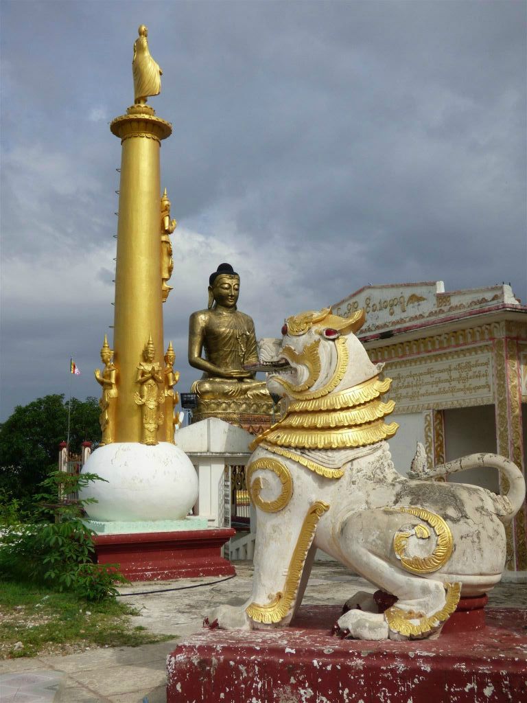 SAGAING - diverse beelden bij Sagaing Hill