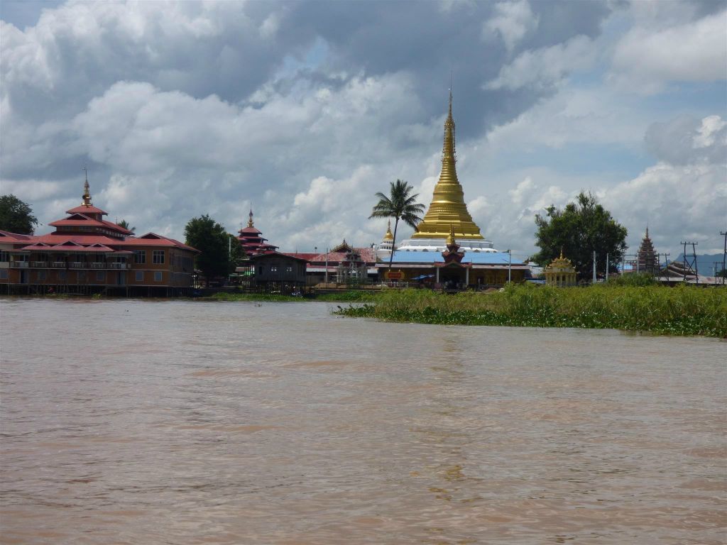 INLE MEER - de Alodaw Pauk pagode