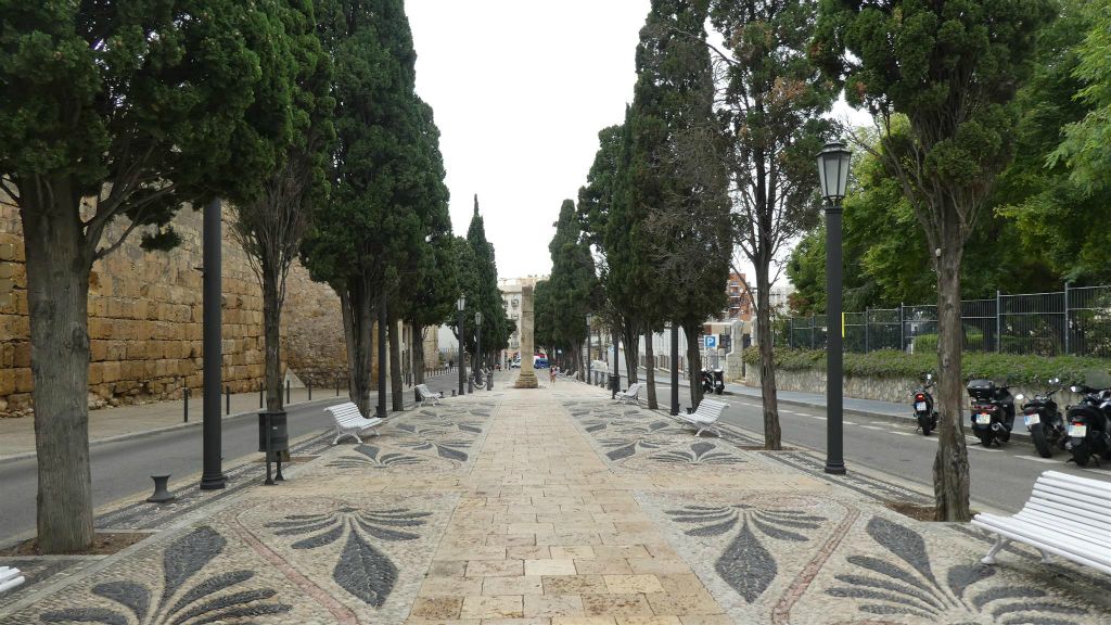 TARRAGONA - een romeinse zuil