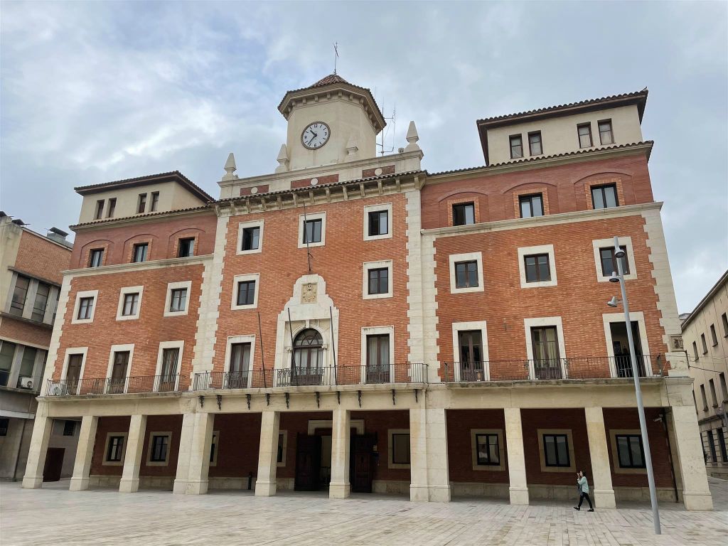 TORTOSA - het stadhuis