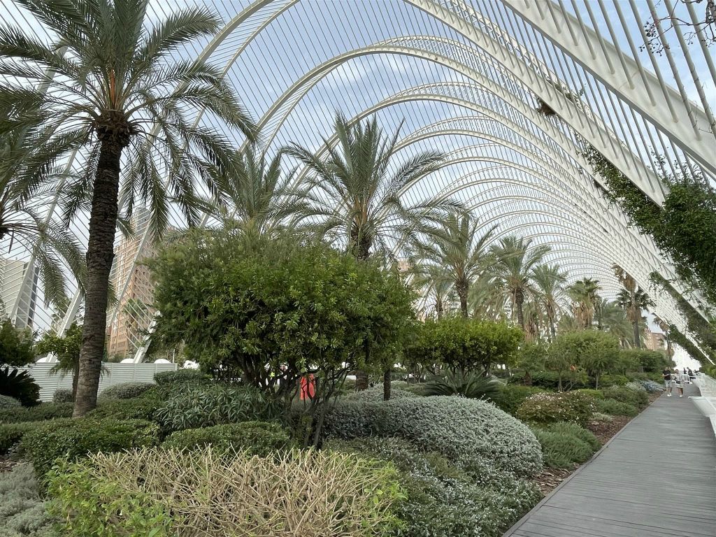 VALENCIA - de Umbracle promenade