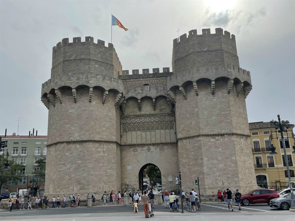 VALENCIA - de stadspoort Torres de Serranos