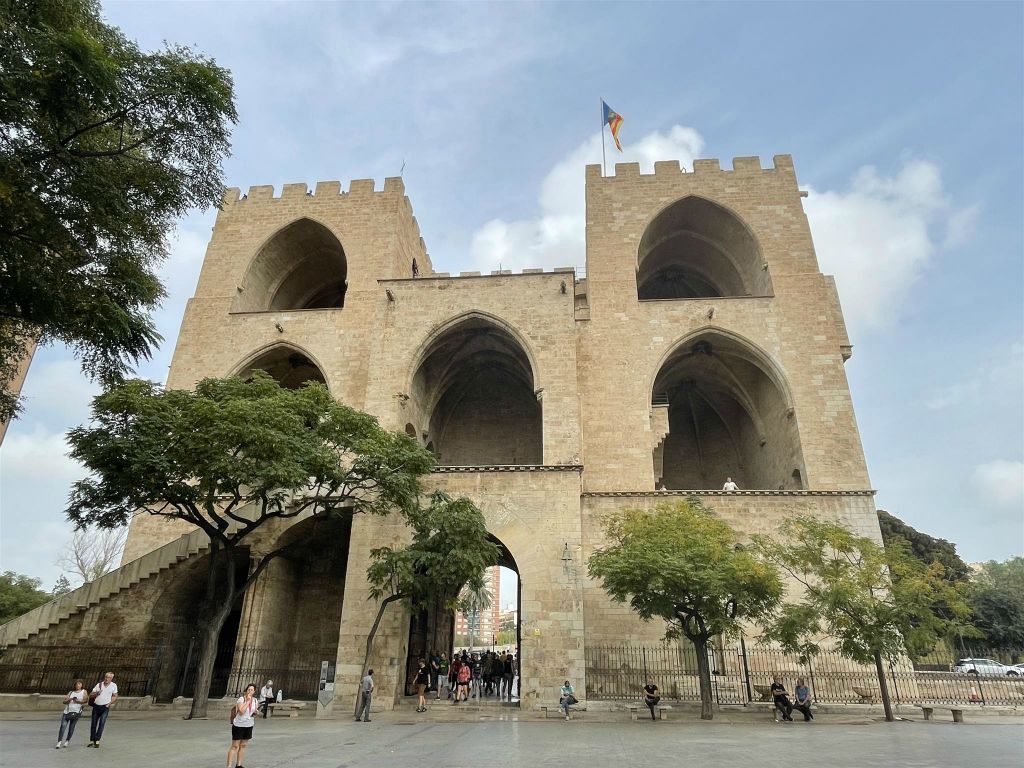 VALENCIA - de stadspoort Torres de Serranos