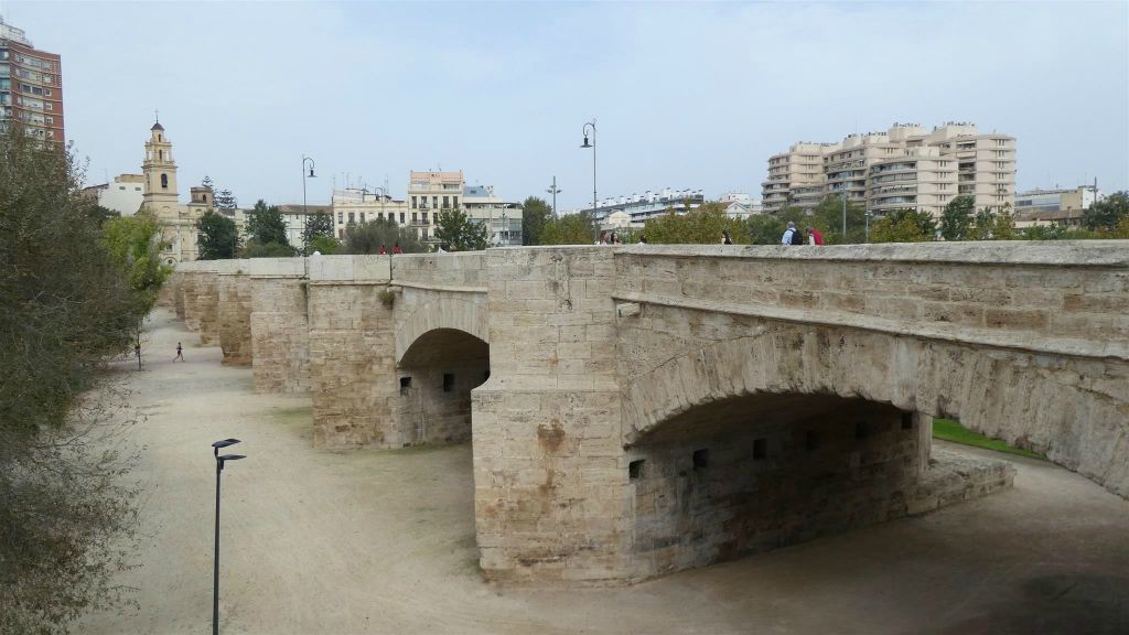 VALENCIA - de Serranos-brug