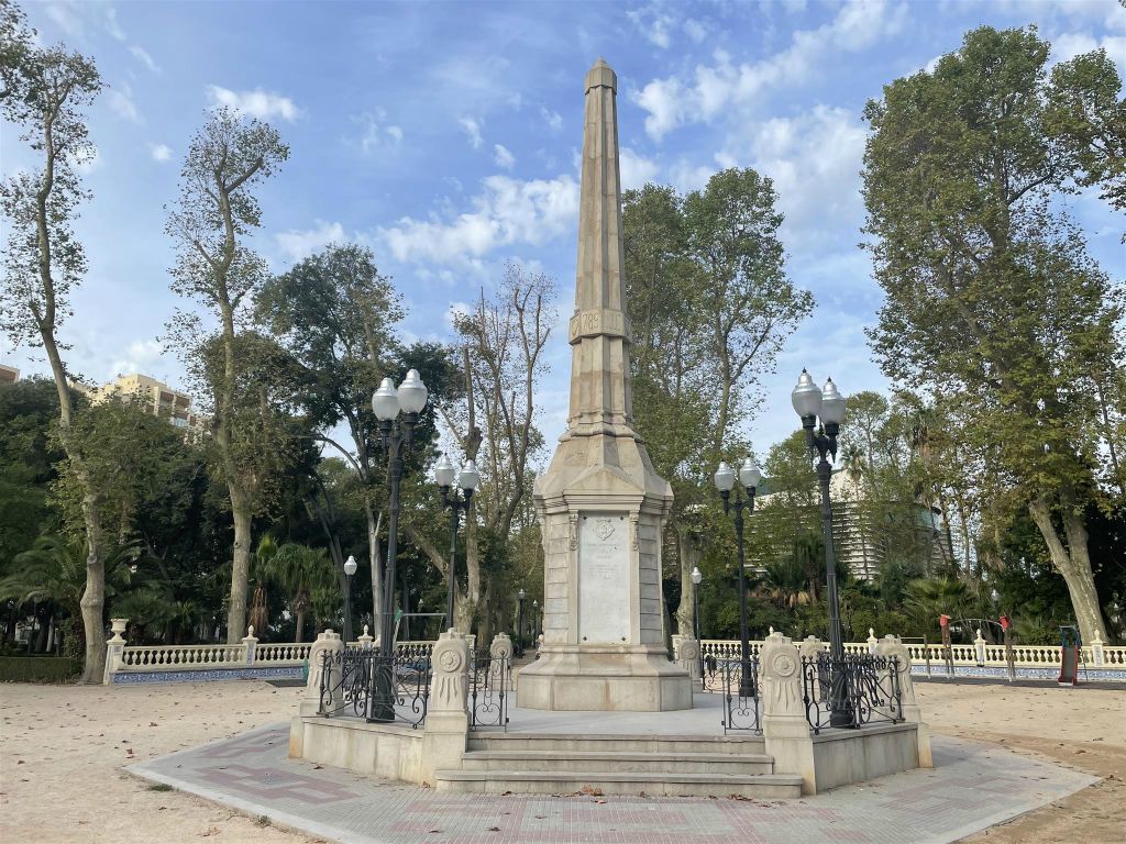 CASTELLÓN DE LA PLANA - een obelisk