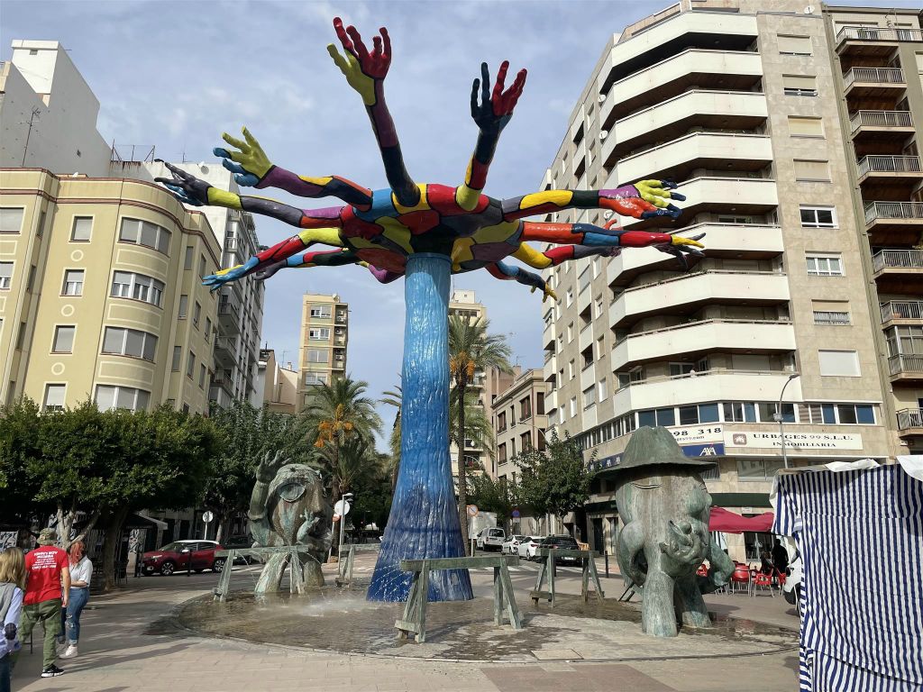 CASTELLÓN DE LA PLANA - de Ripollés-fontein op het Huerto Sogueros-plein