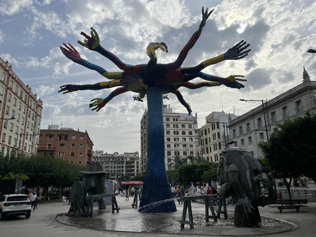 CASTELLÓN DE LA PLANA - de Ripollés-fontein op het Huerto Sogueros-plein