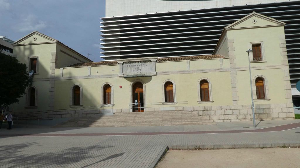 CASTELLÓN DE LA PLANA - een voormalig treinstation van Castelló-noord