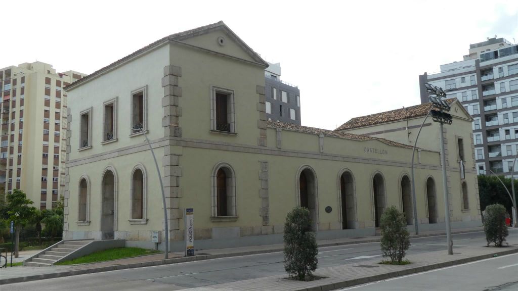CASTELLÓN DE LA PLANA - een voormalig treinstation van Castelló-noord