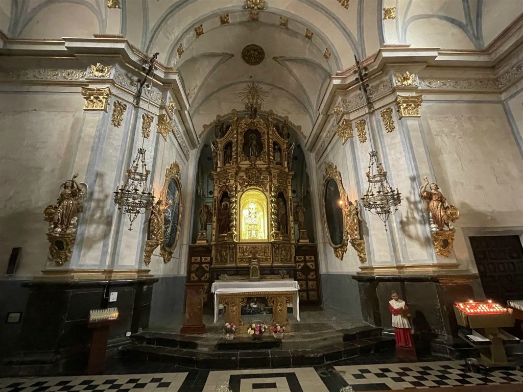 MORELLA - binnen in de kerk van het heiligdom van de maagd van Vallivana
