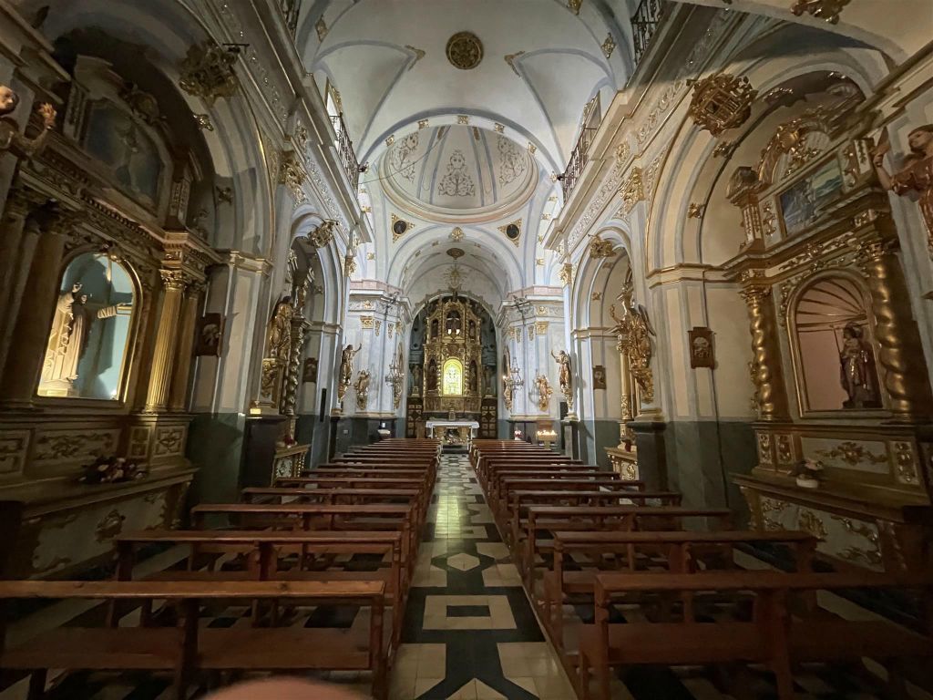 MORELLA - binnen in de kerk van het heiligdom van de maagd van Vallivana