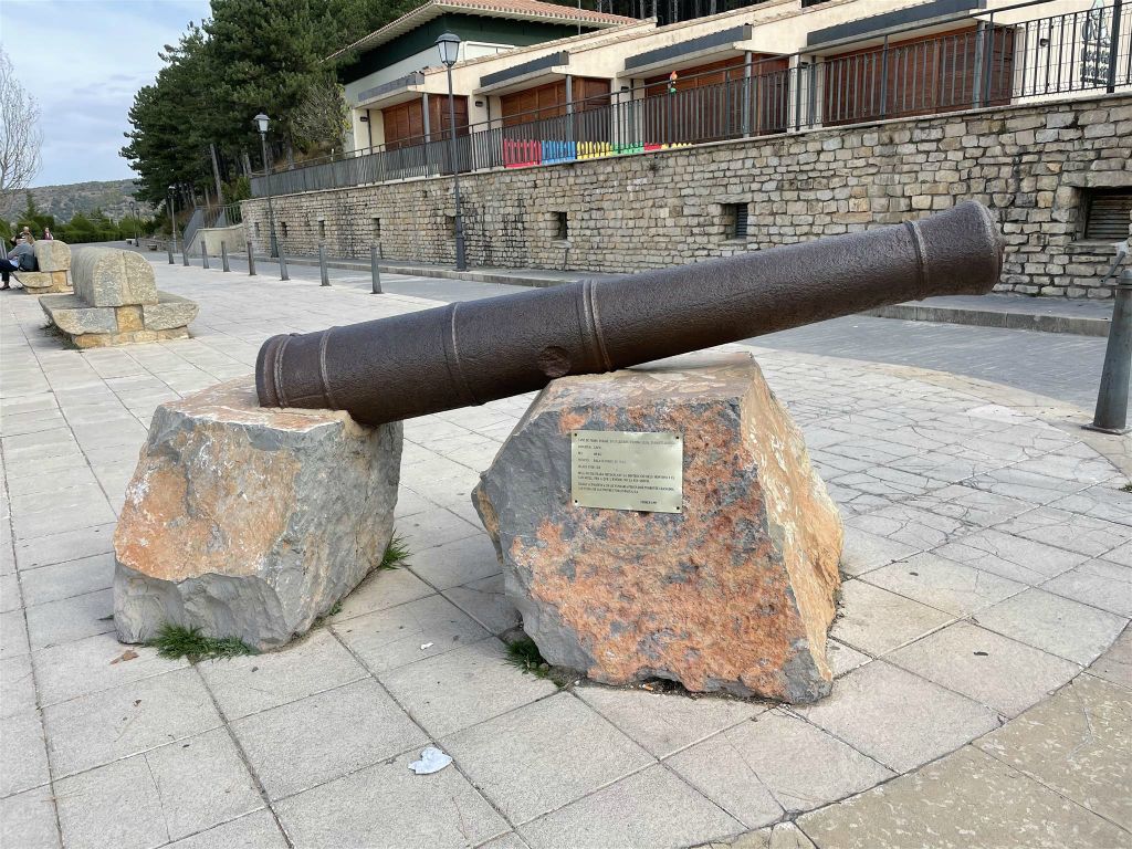 MORELLA - een kanon