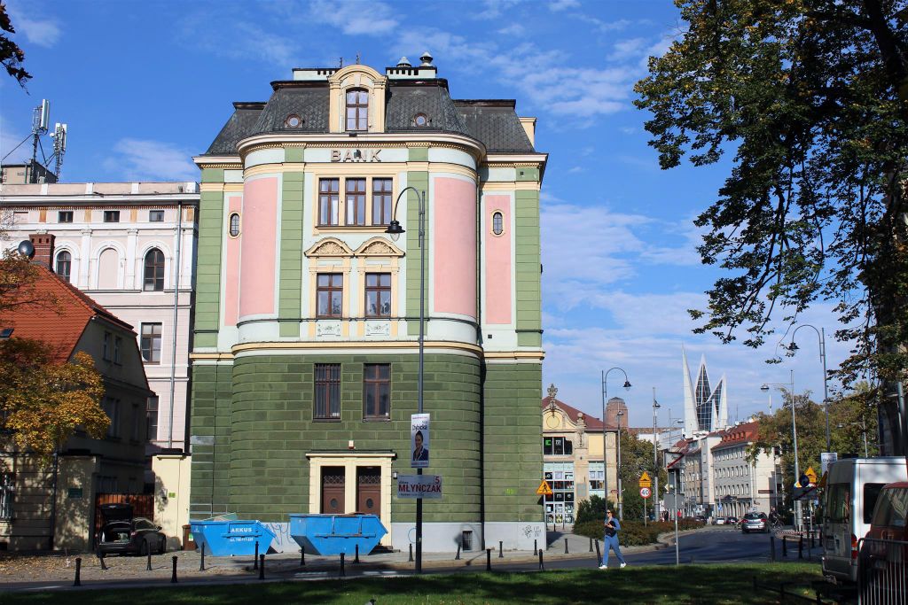WROCLAW - een bank gebouw