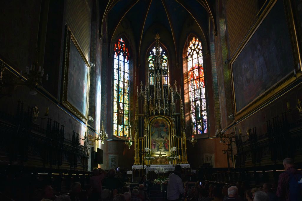 KRAKAU - binnen in de Sint-Franciscuskerk