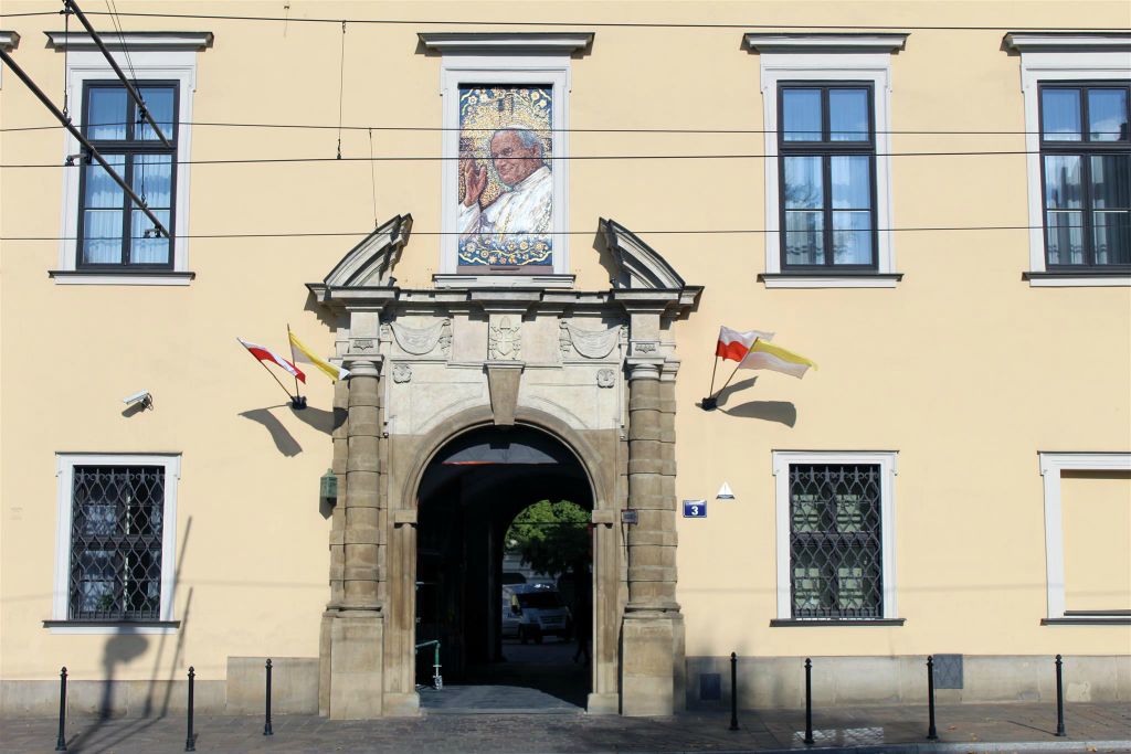 KRAKAU - het raam waar de paus ooit verscheen