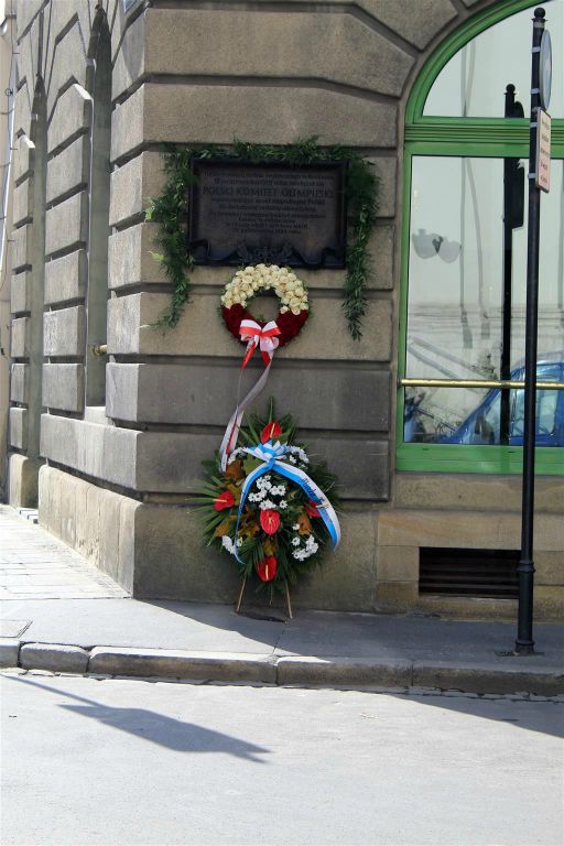 KRAKAU - een monument ter ere van het 100 jarig bestaan van het Poolse olympisch comité