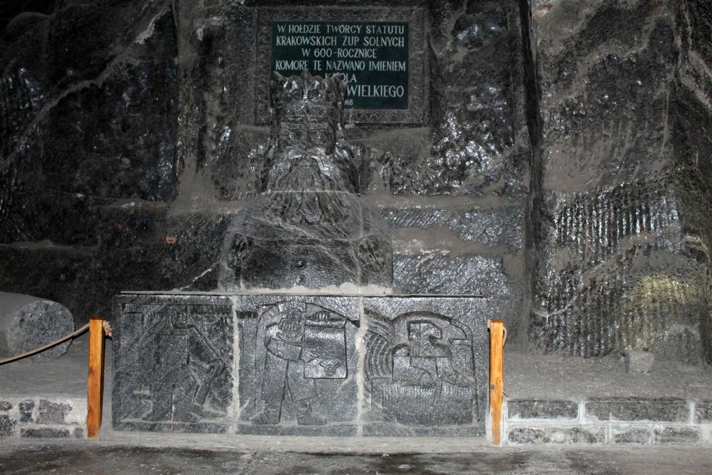 WIELICZKA - een steenzoutstandbeeld in de Wieliczka-zoutmijn