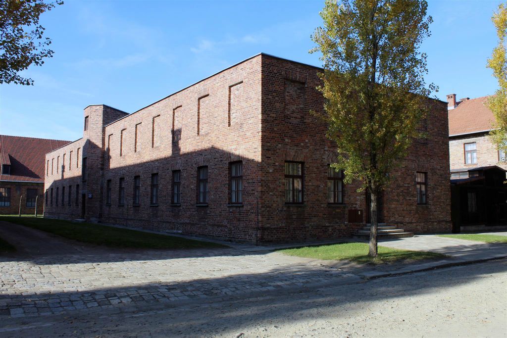 AUSCHWITZ - het registratie gebouw voor nieuwe gevangen bij Auschwitz I