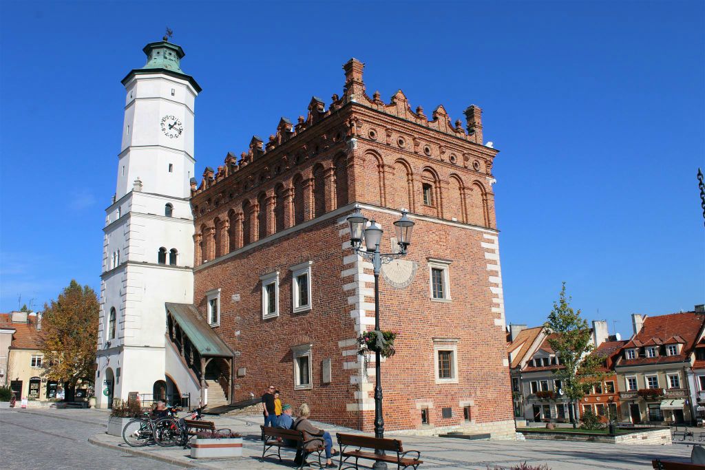 SANDOMIERZ - het stadhuis
