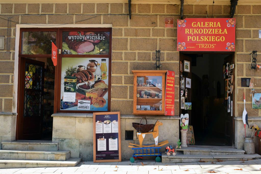 SANDOMIERZ - twee winkels