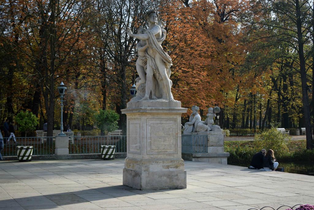 WARSCHAU - enkele beelden op het terras van het Łazienki-paleis in het Łazienki park