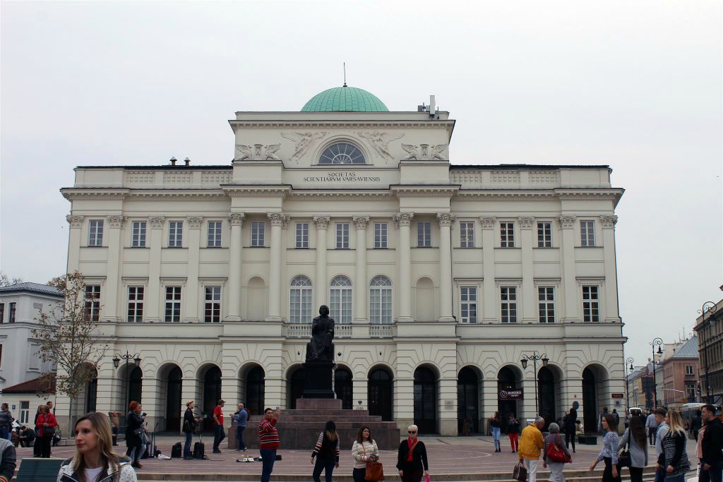WARSCHAU - het Staszic-paleis