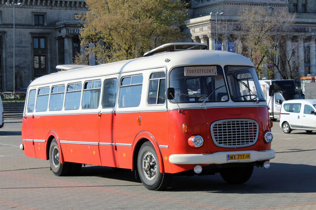 WARSCHAU - een Jelcz 272 MEX bus