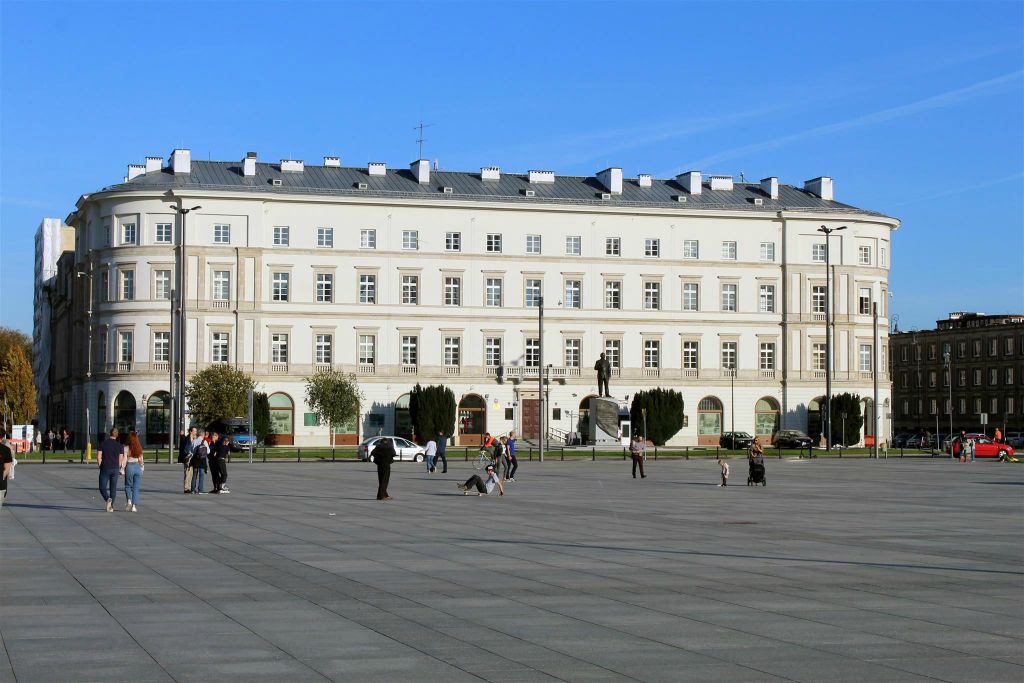 WARSCHAU - het gebouw van de Poolse militaire raad Warsaw Garrison Command