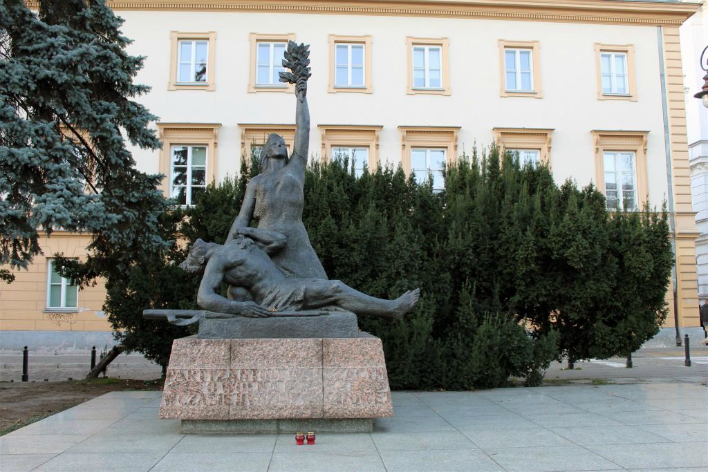 WARSCHAU - het Partizanenmonument