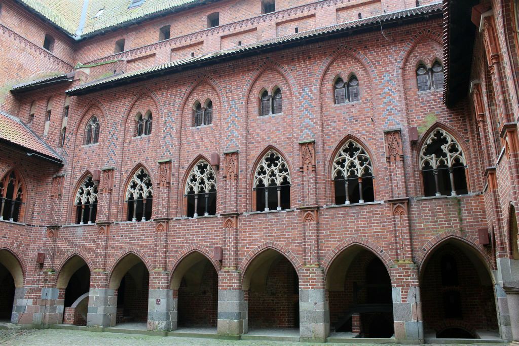 MALBORK - een binnenplaats van het slot Mariënburg