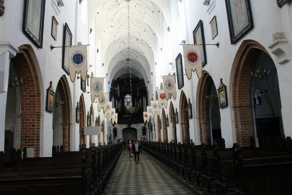 GDAŃSK (OLIWA) - binnen in de kathedraal van Oliwa