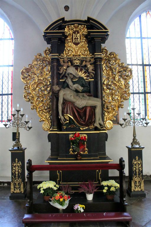 GDAŃSK (OLIWA) - een altaar in de kathedraal van Oliwa