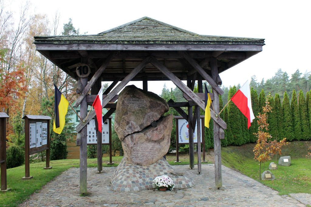 SZYMBARK - een monument gewijd aan de soldaten van de Griffin geheime militaire organisatie Pomorski