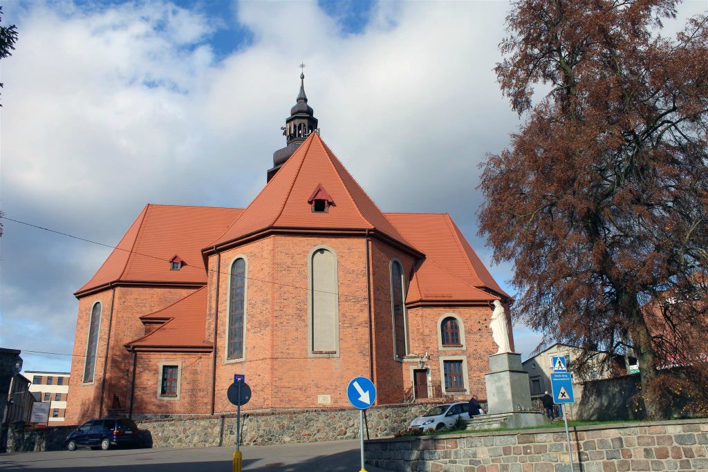 KOŚCIERZYNA - de kerk van de heilige drie-eenheid