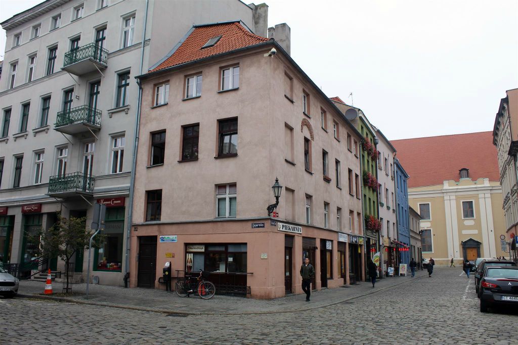TORUŃ - de hoek van de straten Mikołaja Kopernika en Ducha Świętego