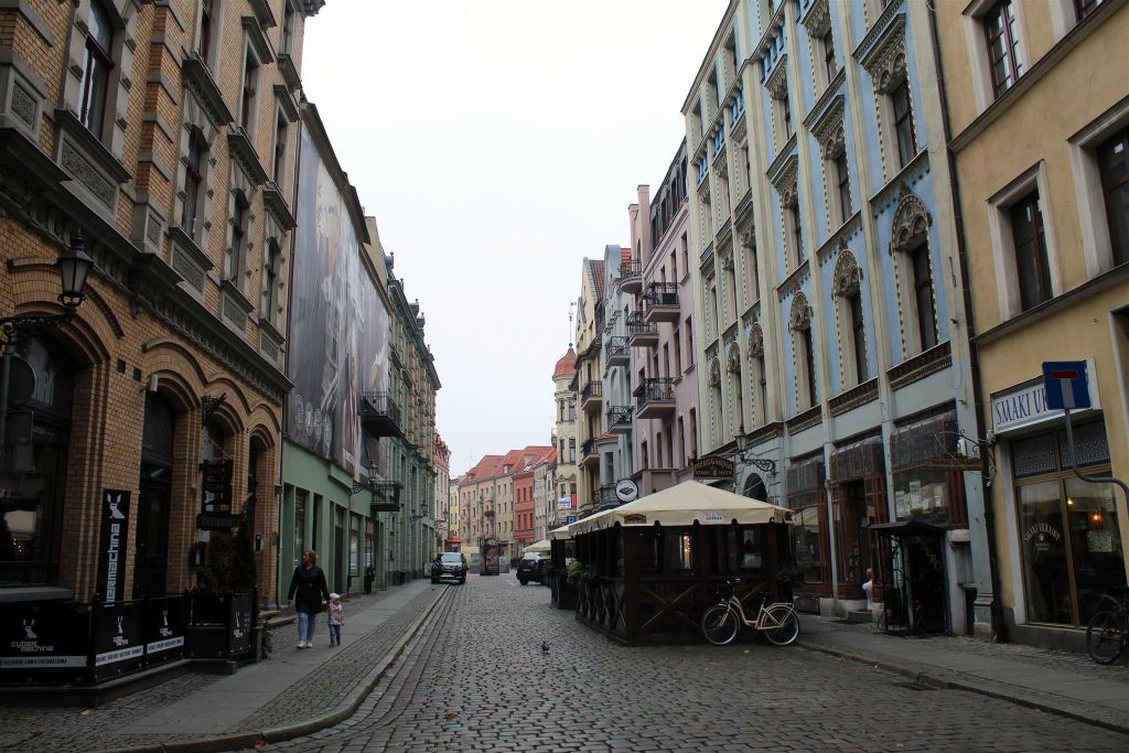 TORUŃ - de straat Łazienna